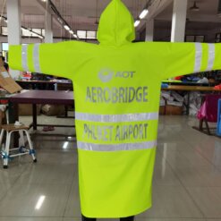 reflective aot airport raincoat (1)