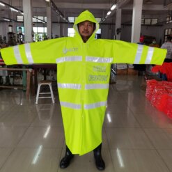 reflective aot airport raincoat (2)